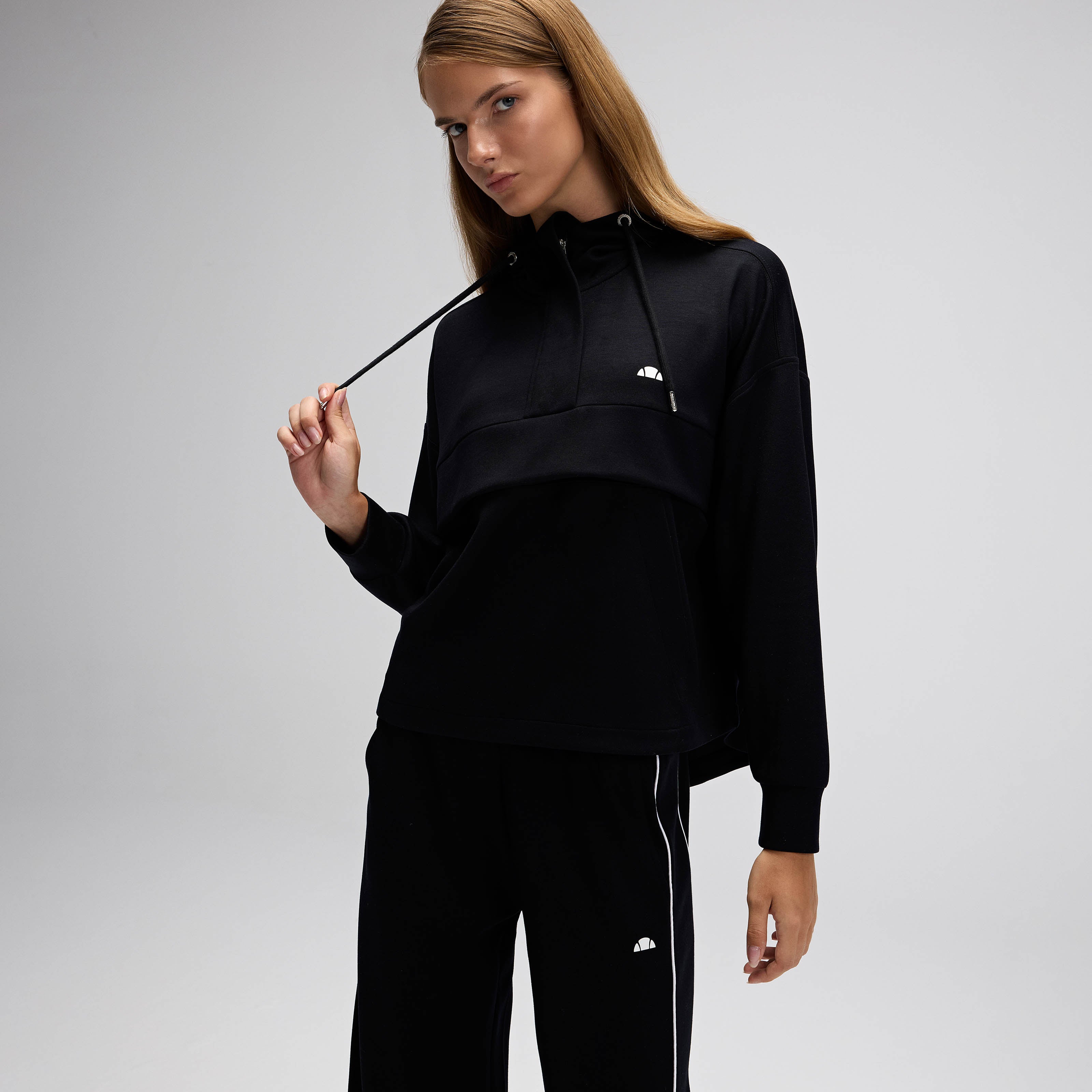 Ellesse Kadın Kapüşonlu Sweatshirt EF551-BK