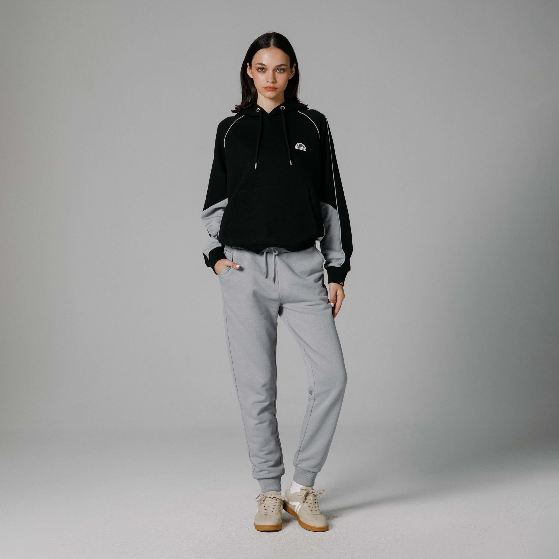 Ellesse Kapüşonlu Kadın Sweat EF196-BK