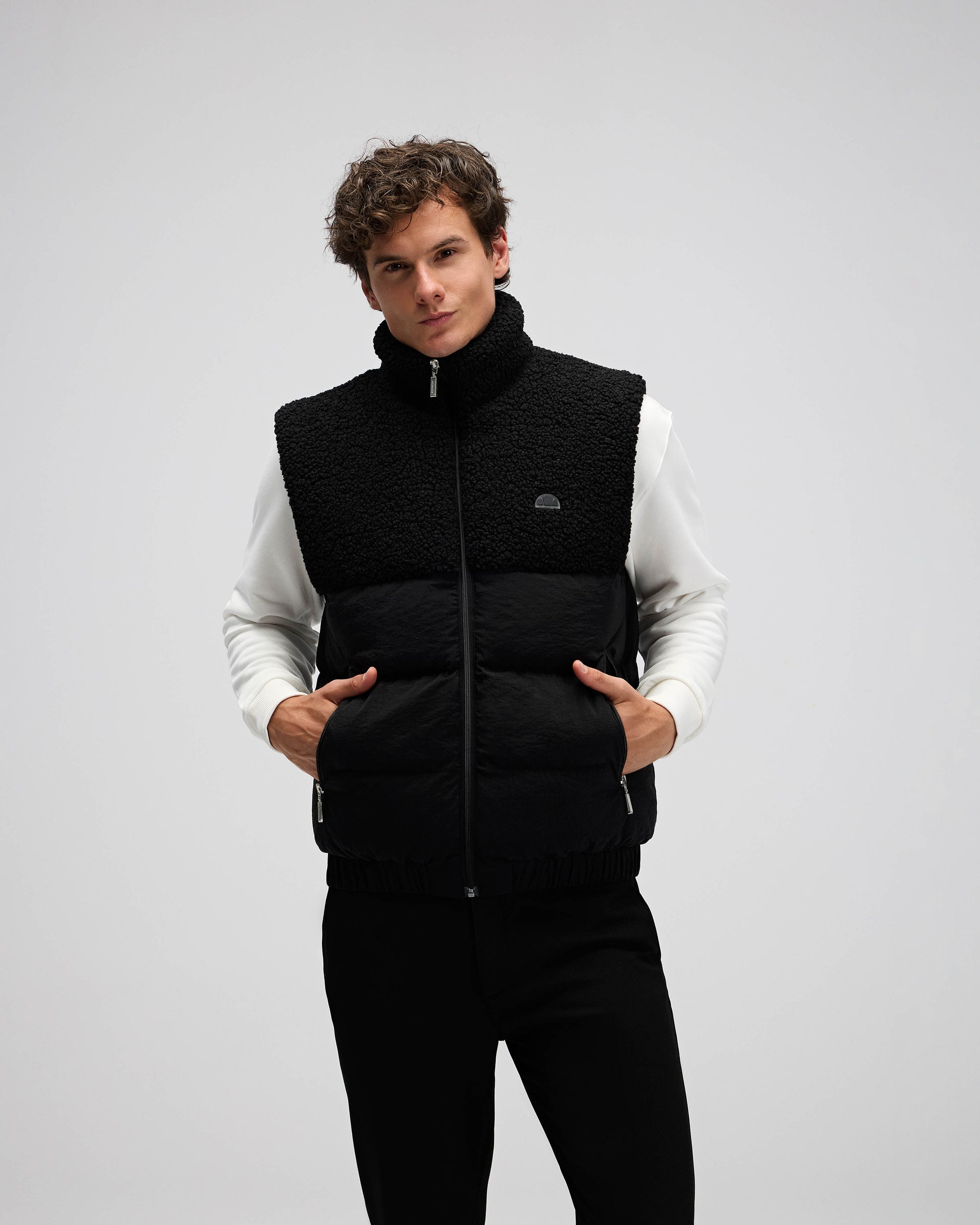 Ellesse Erkek Dolgulu Yelek EM532-BK