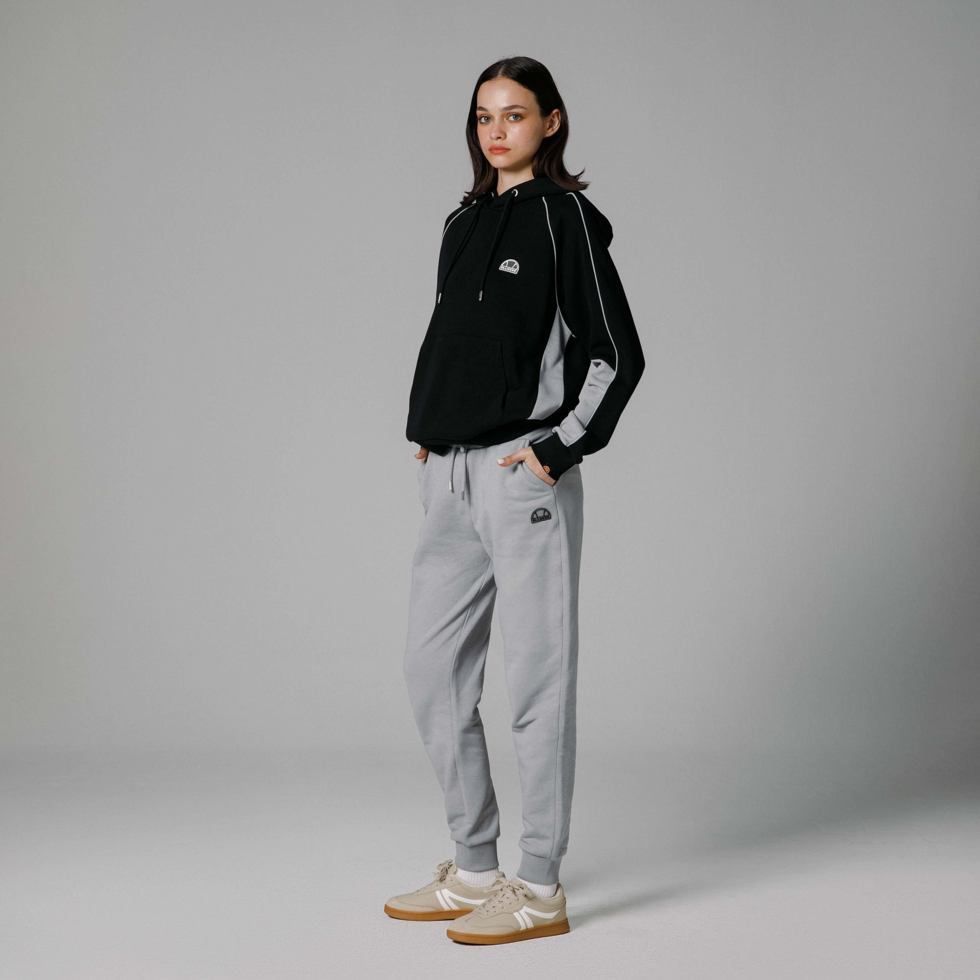 Ellesse Kapüşonlu Kadın Sweat EF196-BK