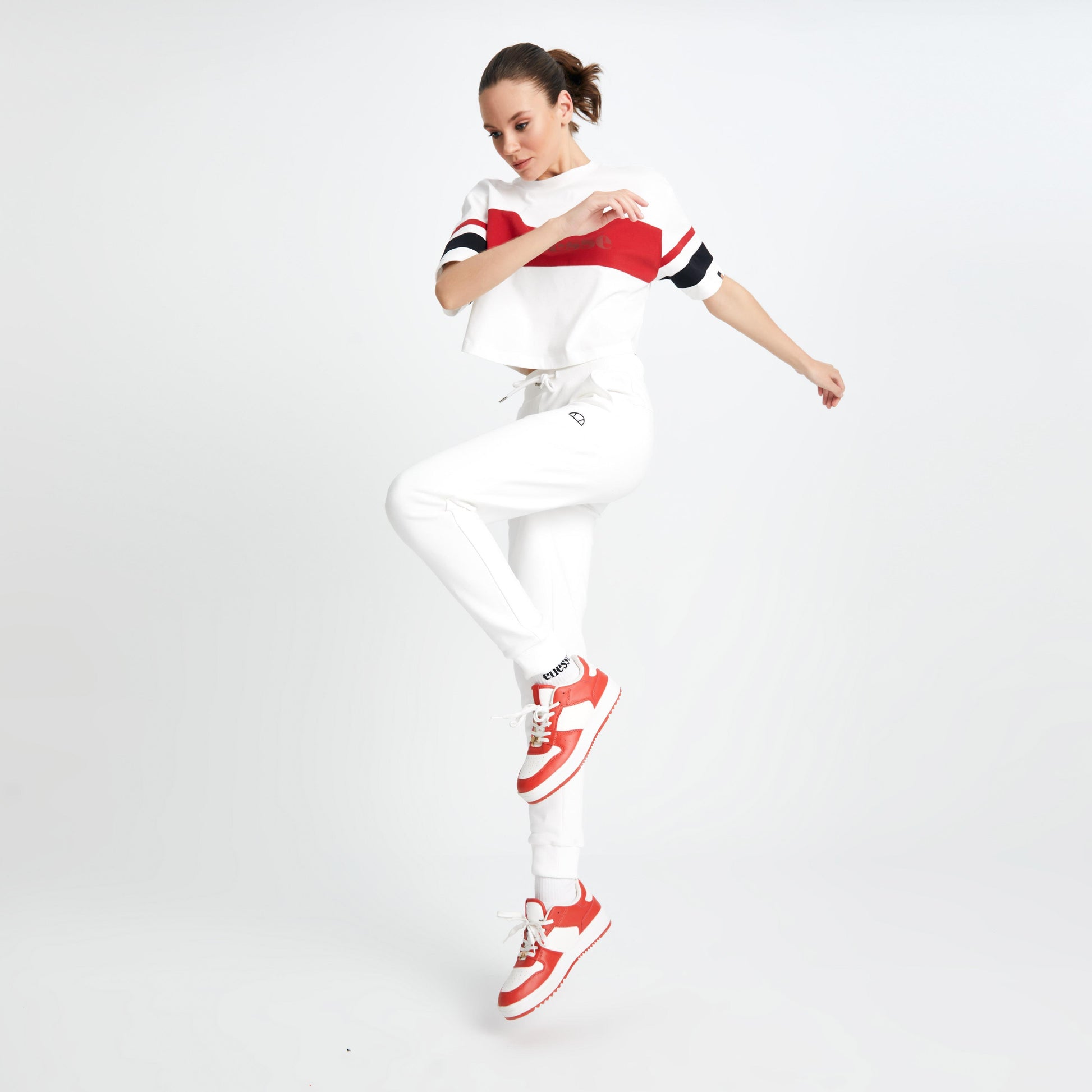 Ellesse Kadın Tişört EF102-OF