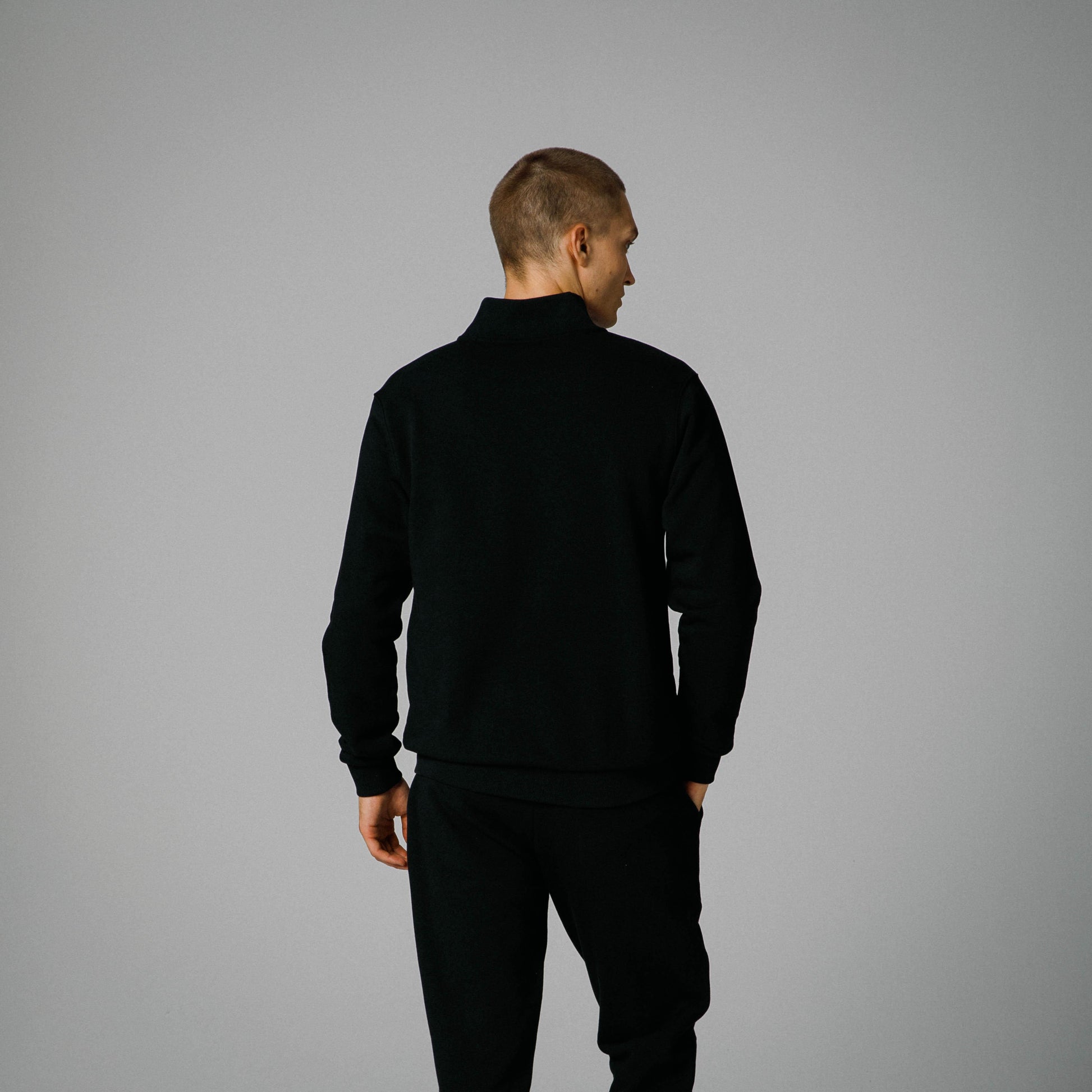 Ellesse Yarım Fermuarlı Erkek Sweatshirt EM465-BK