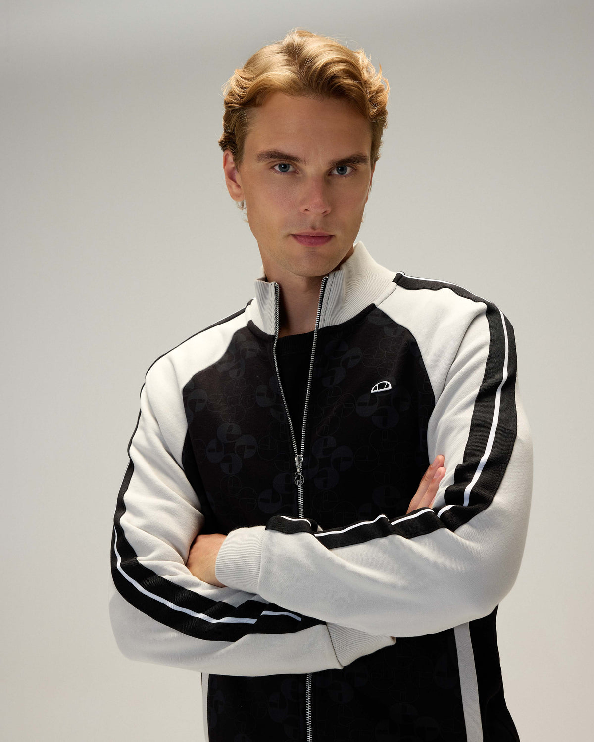 Ellesse Fermuarlı Erkek Sweatshirt 5WM1357-BK