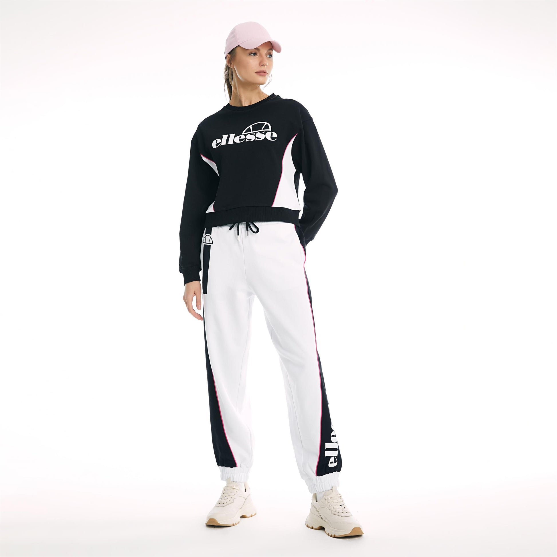 Ellesse Kadın Siyah Sweatshirt EF001-BK