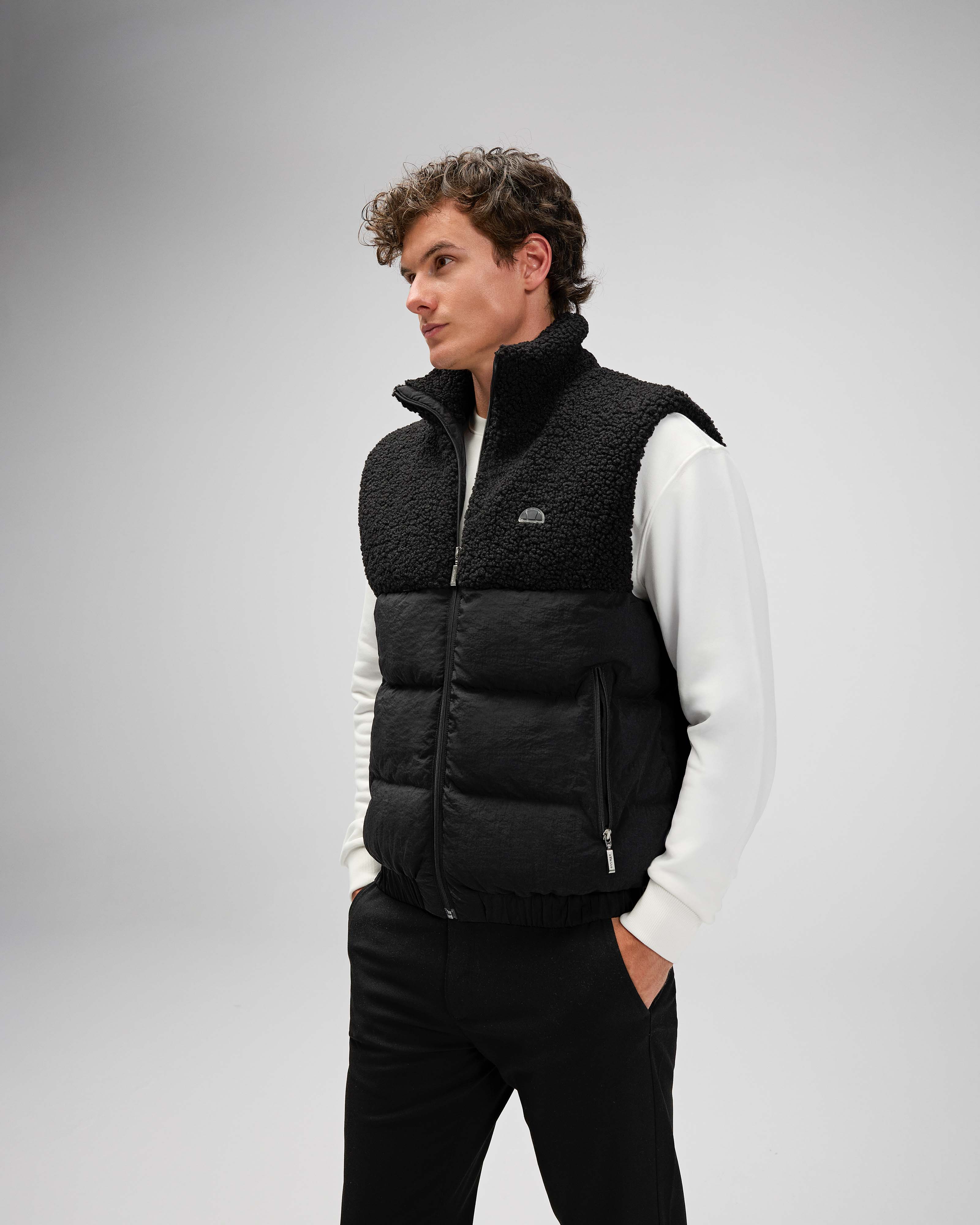 Ellesse Erkek Dolgulu Yelek EM532-BK