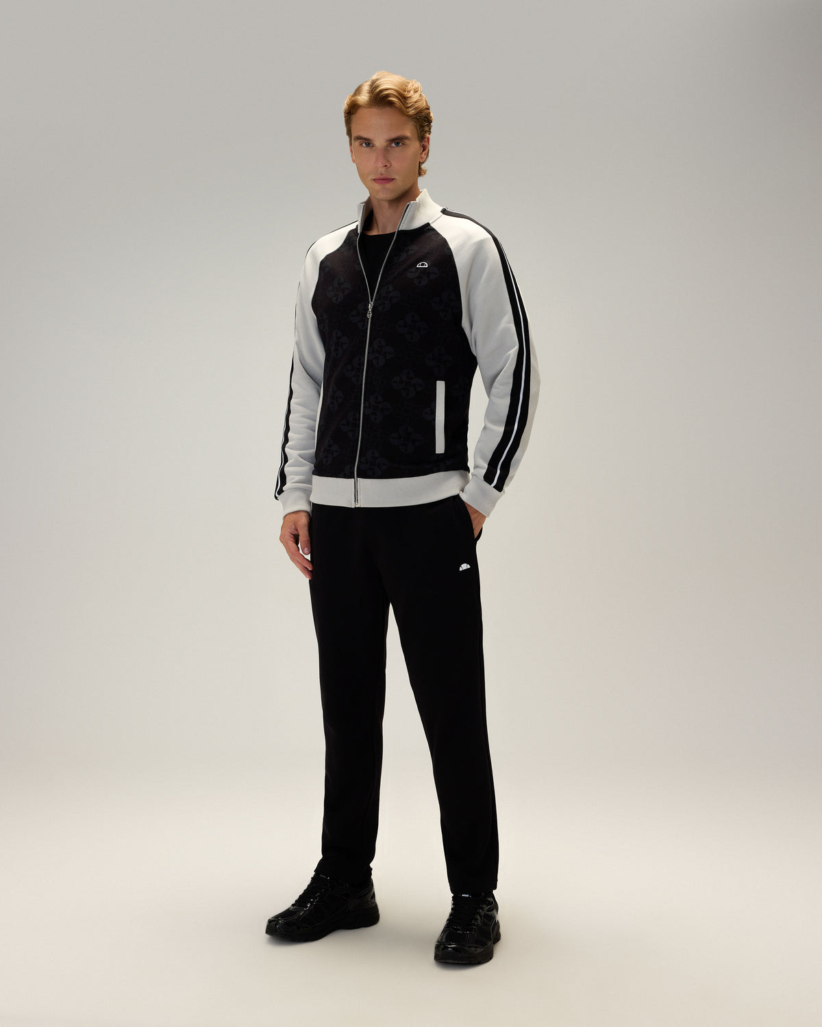 Ellesse Fermuarlı Erkek Sweatshirt 5WM1357-BK