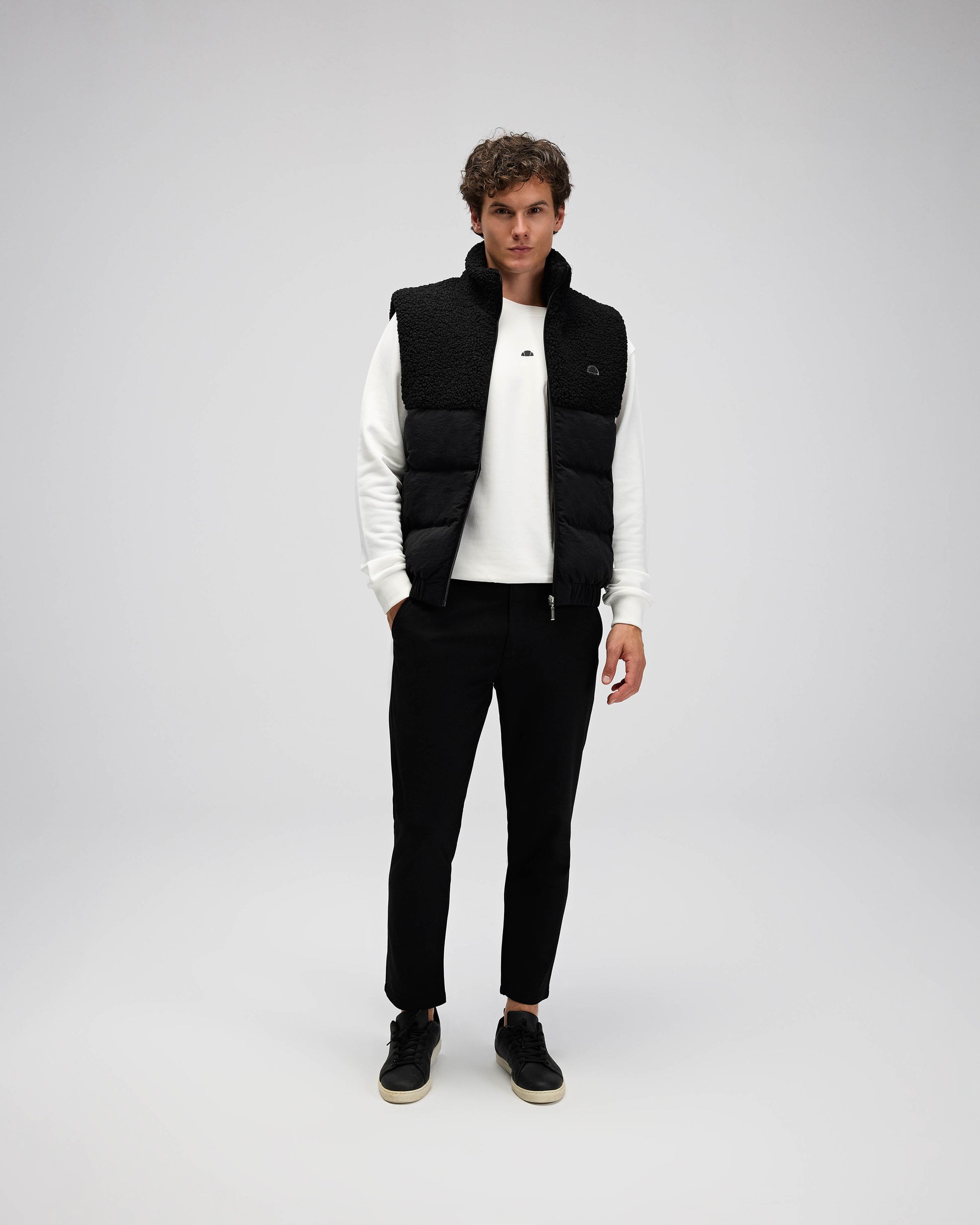 Ellesse Erkek Dolgulu Yelek EM532-BK
