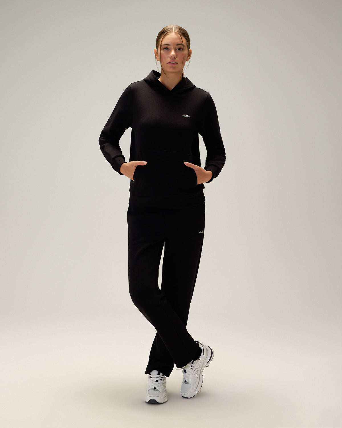 Ellesse Kapüşonlu Kadın Sweatshirt 6WF2004-BK