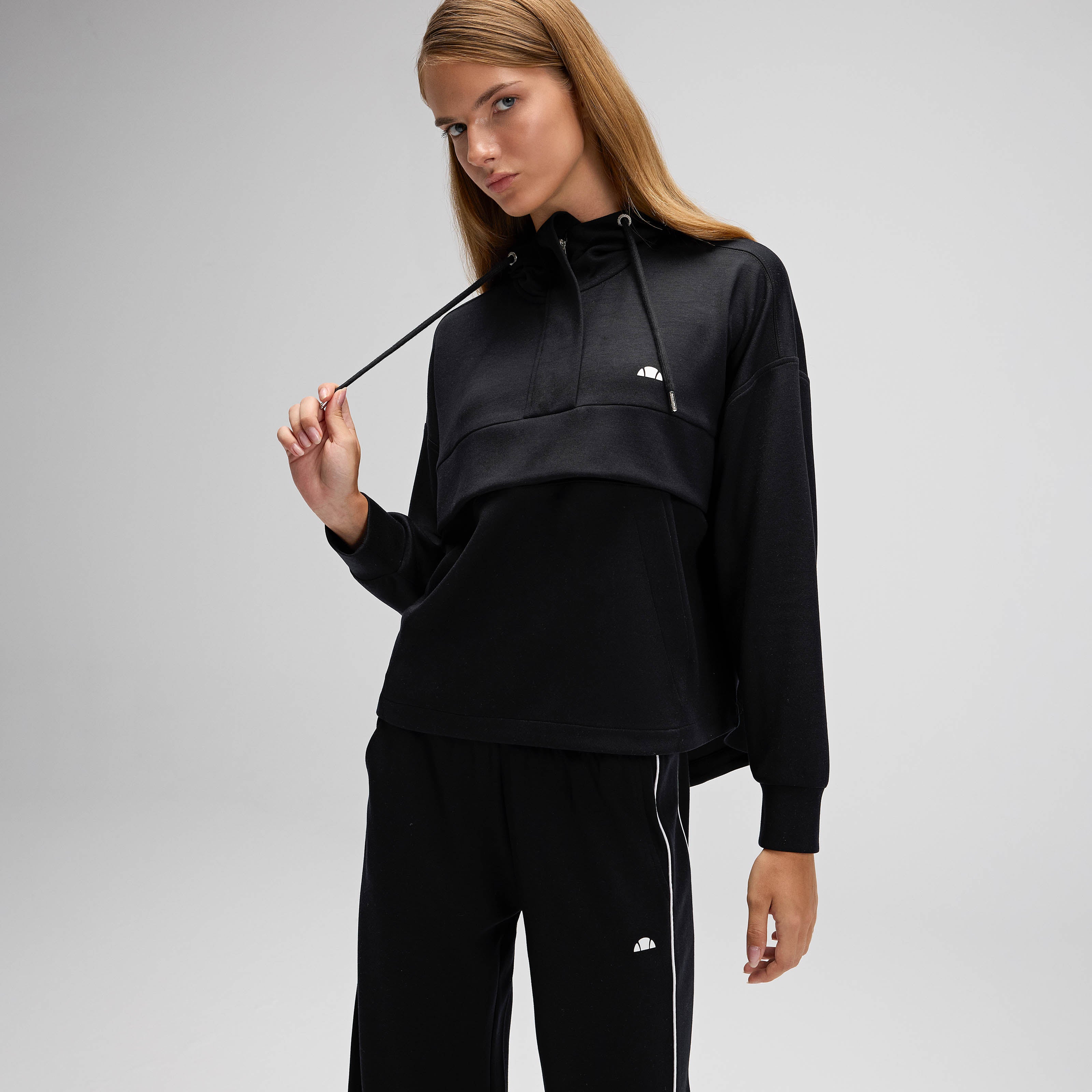 Ellesse Kadın Kapüşonlu Sweatshirt EF551-BK