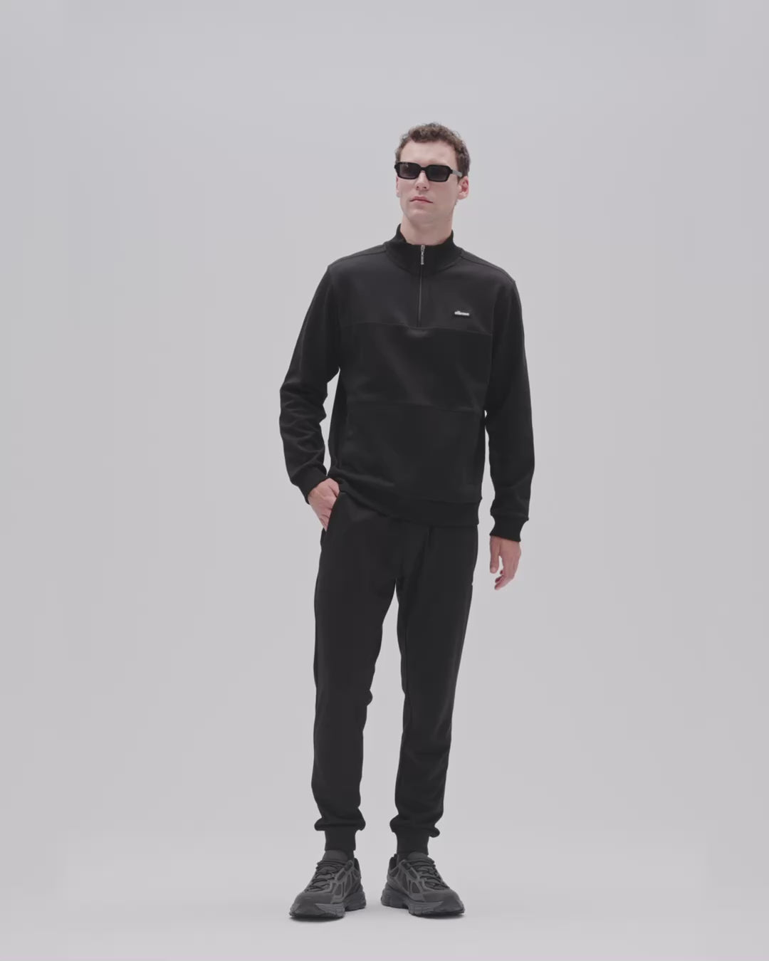 Ellesse Yarım Fermuarlı Erkek Sweatshirt 6WM1025-BK